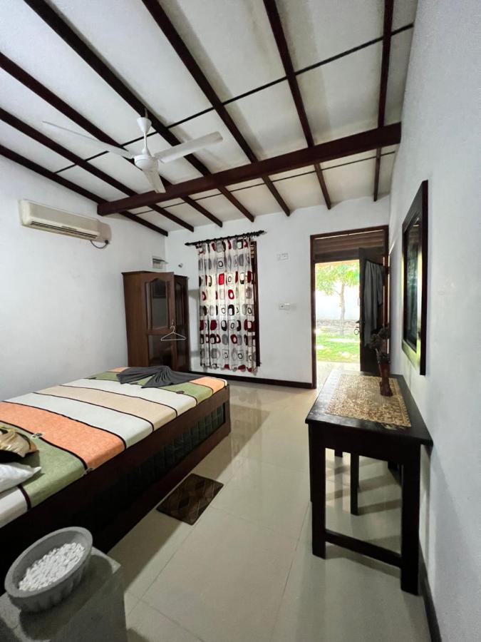 Sylvester Villa Hostel Negombo Exterior photo